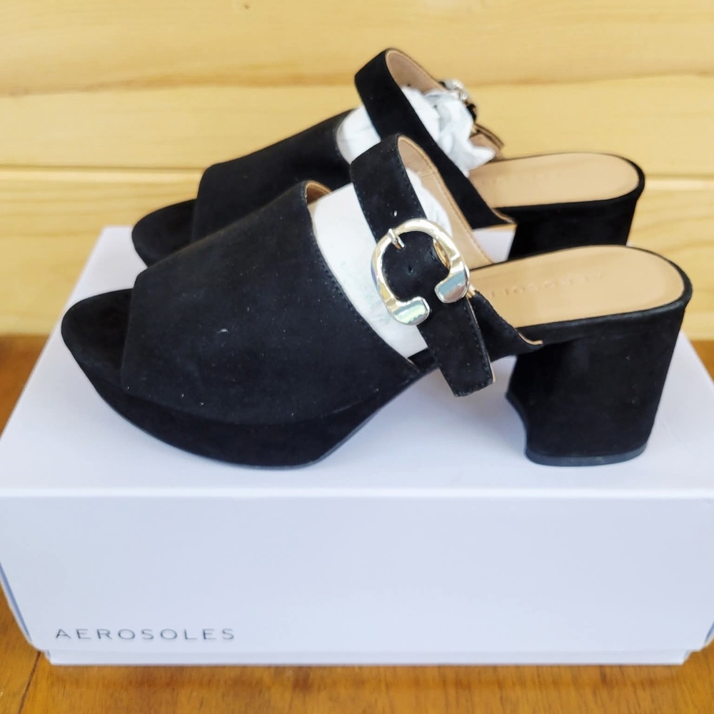 AEROSOLES Black Mules with Chunky Heel and Peep-Toe